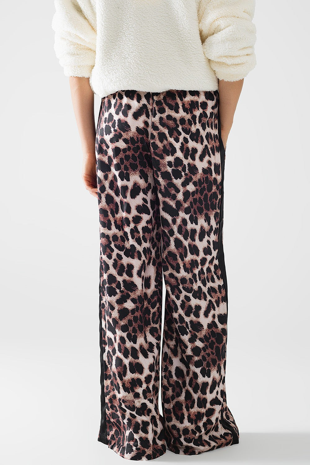 Gone Wide Leopard Pants